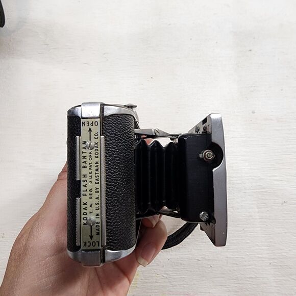 Vtg Kodak Flash Bantam Anastar f:4.5 48mm Strut Folder Camera EI2855 Untested - Picture 5 of 9